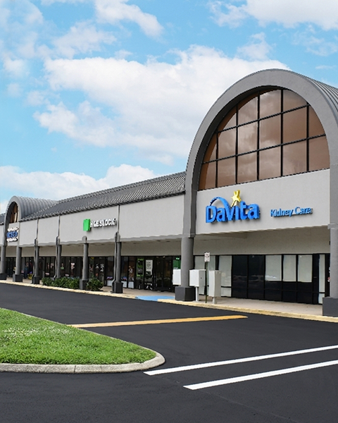 hhh strip mall commercial property